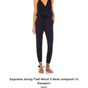 Supreme Jersey Tied Waist V Neck Jumpsuit in Passport
Bobi navy size XS